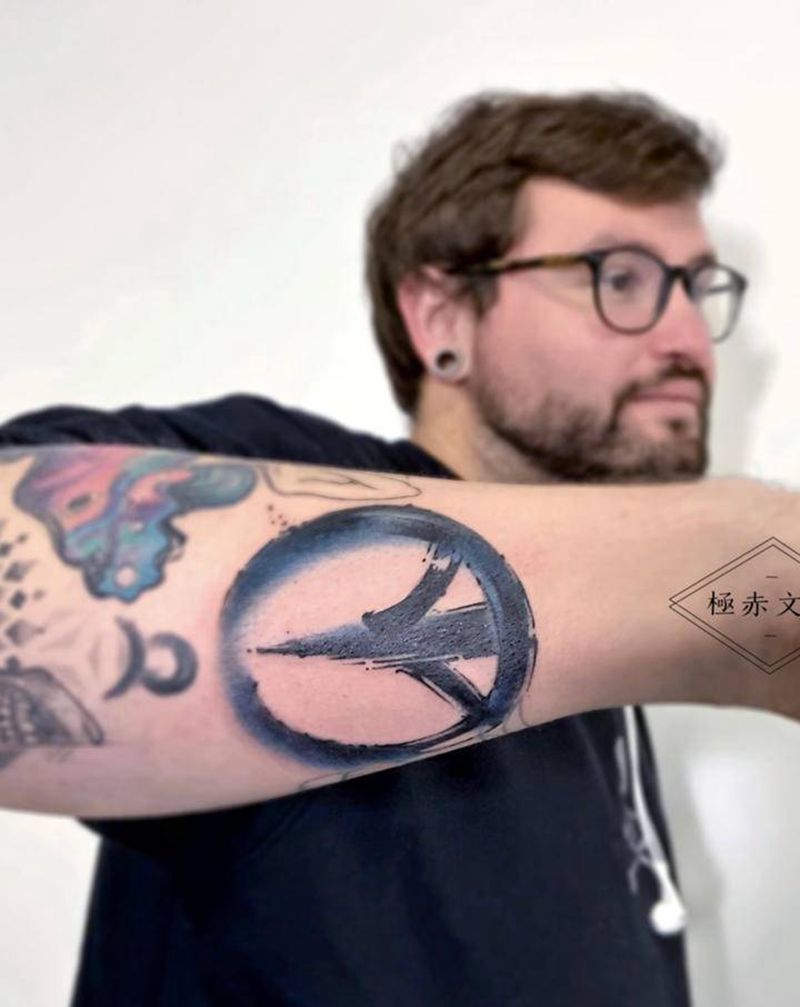 反战☮️纹身图片_手臂水墨水墨纹身图案