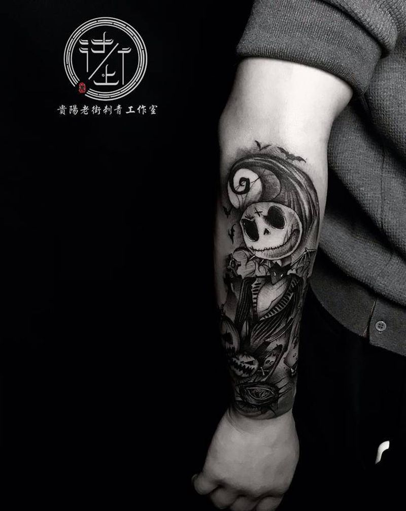 暗黑拼接花臂纹身图片_手臂暗黑拼接Black work纹身图案
