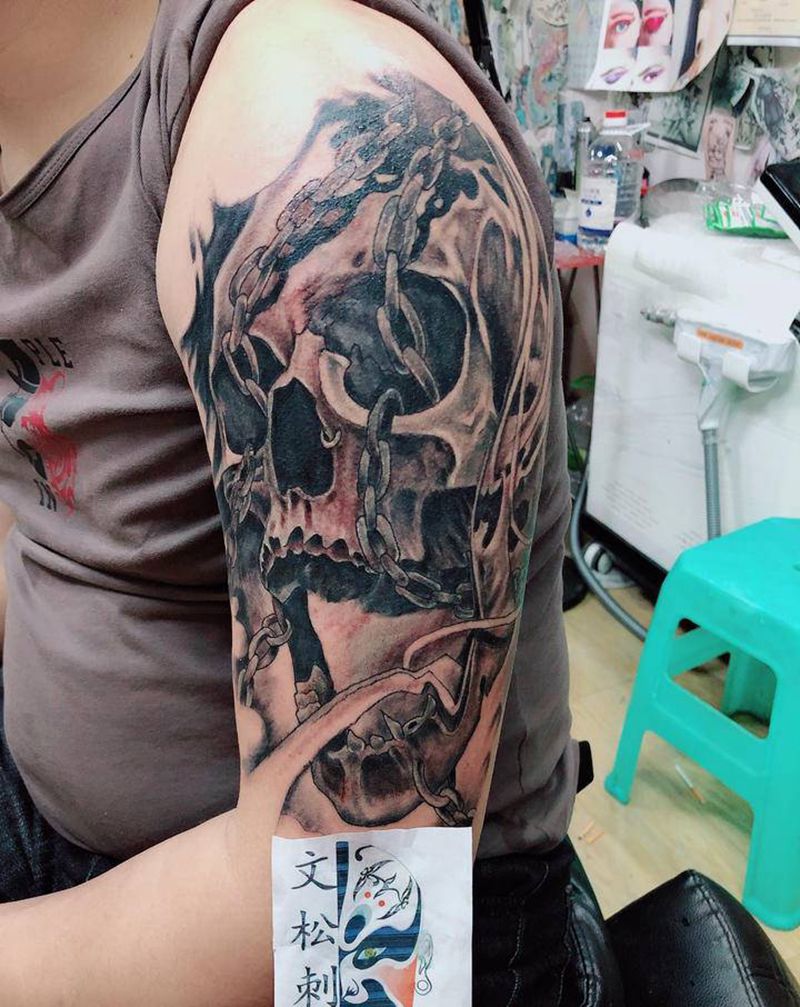 遮盖不同的两个人纹身图片_手臂纹身图案