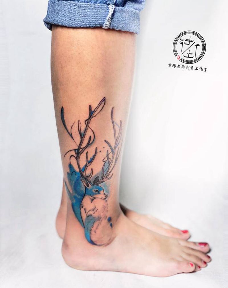 麋鹿纹身图片_脚部水彩麋鹿纹身图案
