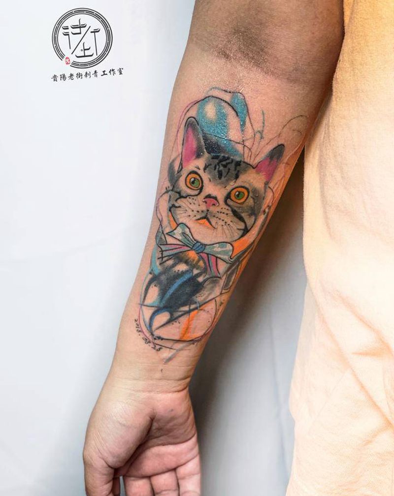 猫咪纹身图片_手臂水彩猫纹身图案