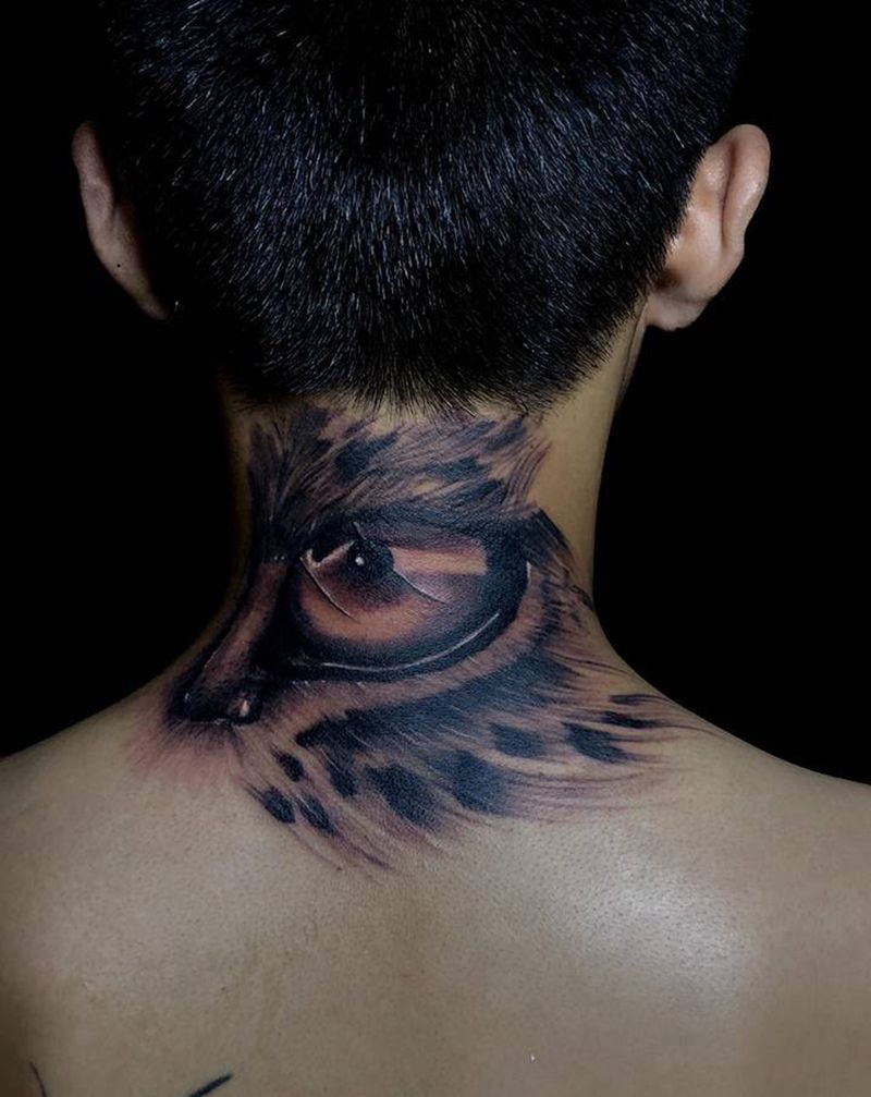 写实豹子眼纹身图片_颈部欧美写实眼睛豹子纹身图案