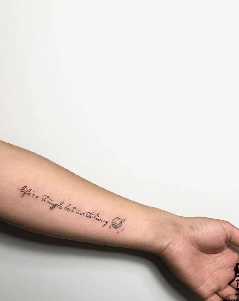 字母纹身纹身图片_手臂花体字纹身图案