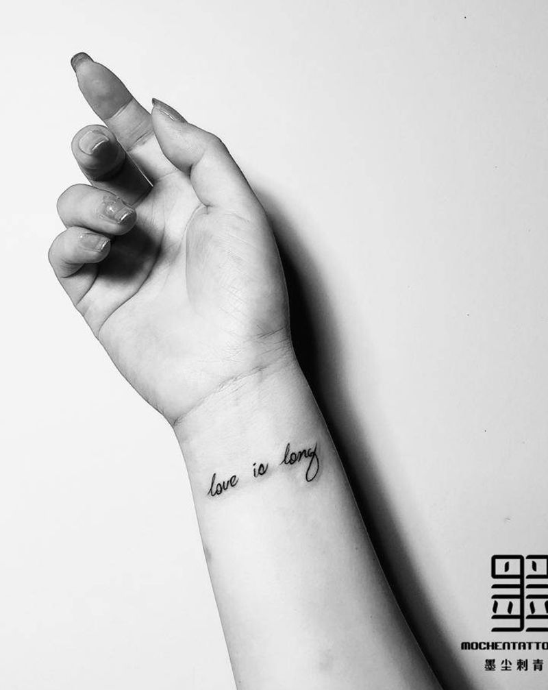 小清新纹身图片_手臂花体字纹身图案