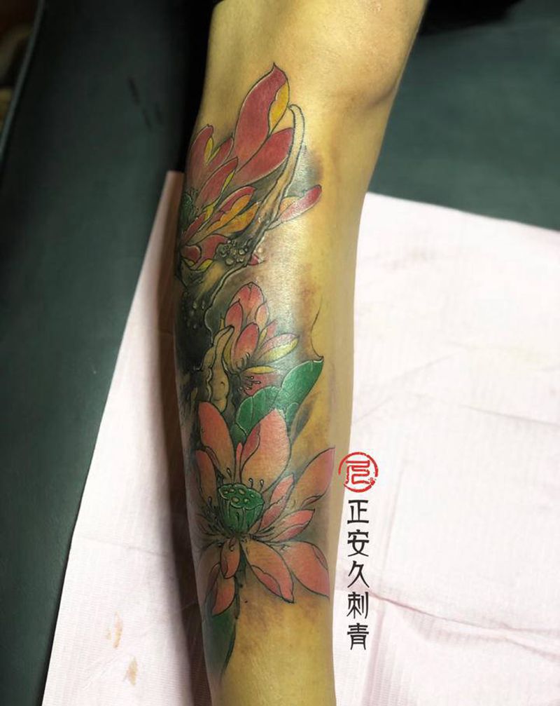 般若纹身图片_腿部纹身图案