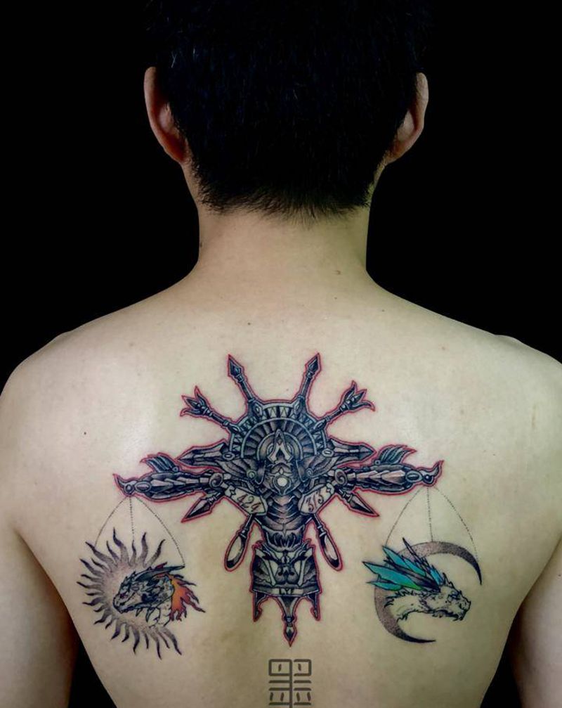 天平纹身图片_背部几何点刺天平圣斗士星矢纹身图案