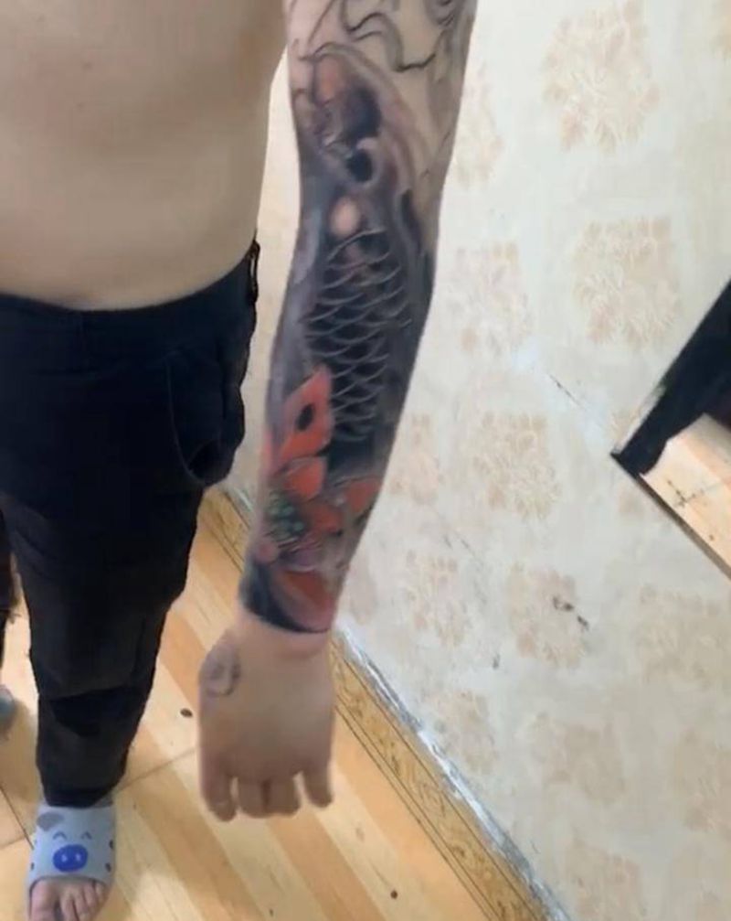 掩盖前女友纹身图片_手臂新传统纹身图案