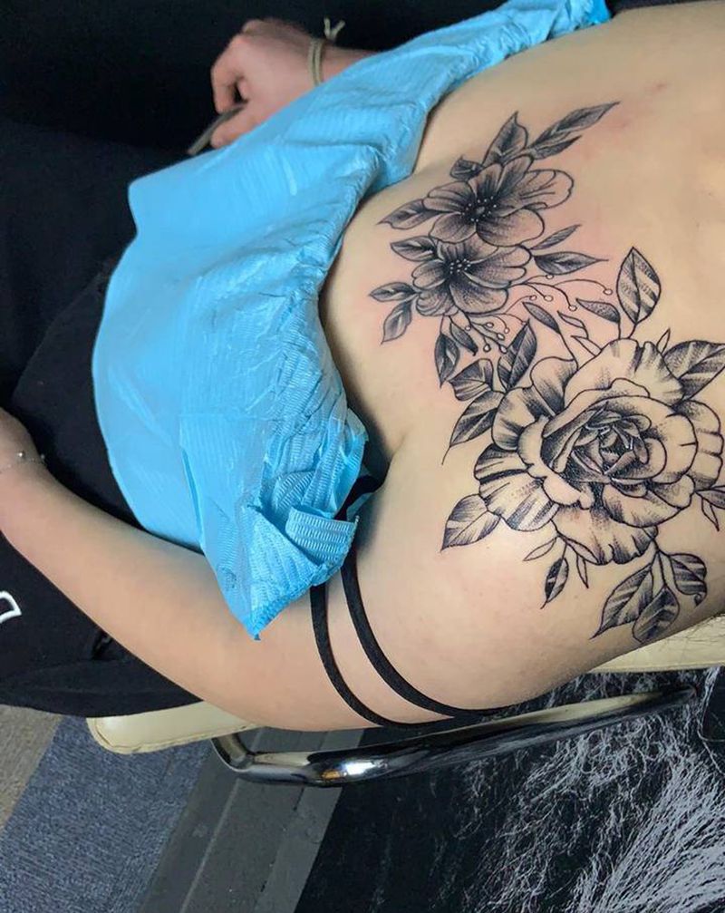 素花。 胸口是修改的。肩膀纹的纹身图片_胸部肩部纹身图案