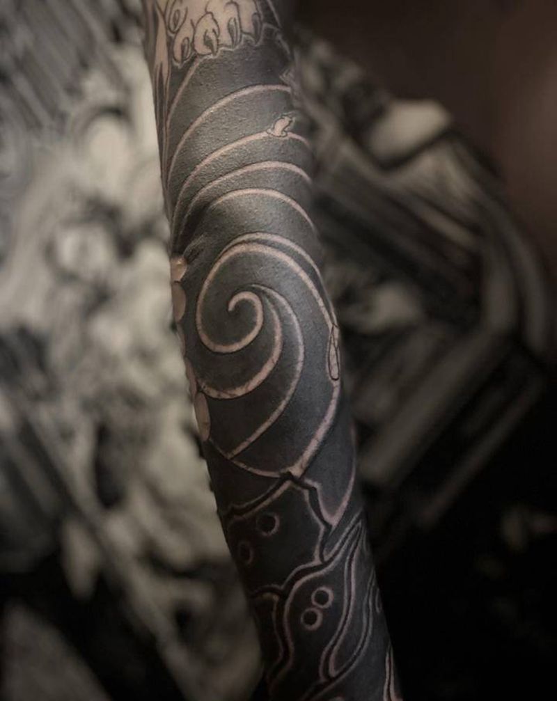 老传统大型遮盖 1/2纹身图片_手臂老传统老虎纹身图案