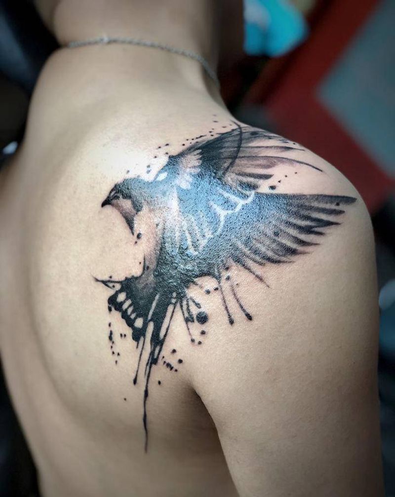 你还能看出来没遮盖之前的图在哪纹身图片_肩部水墨纹身图案