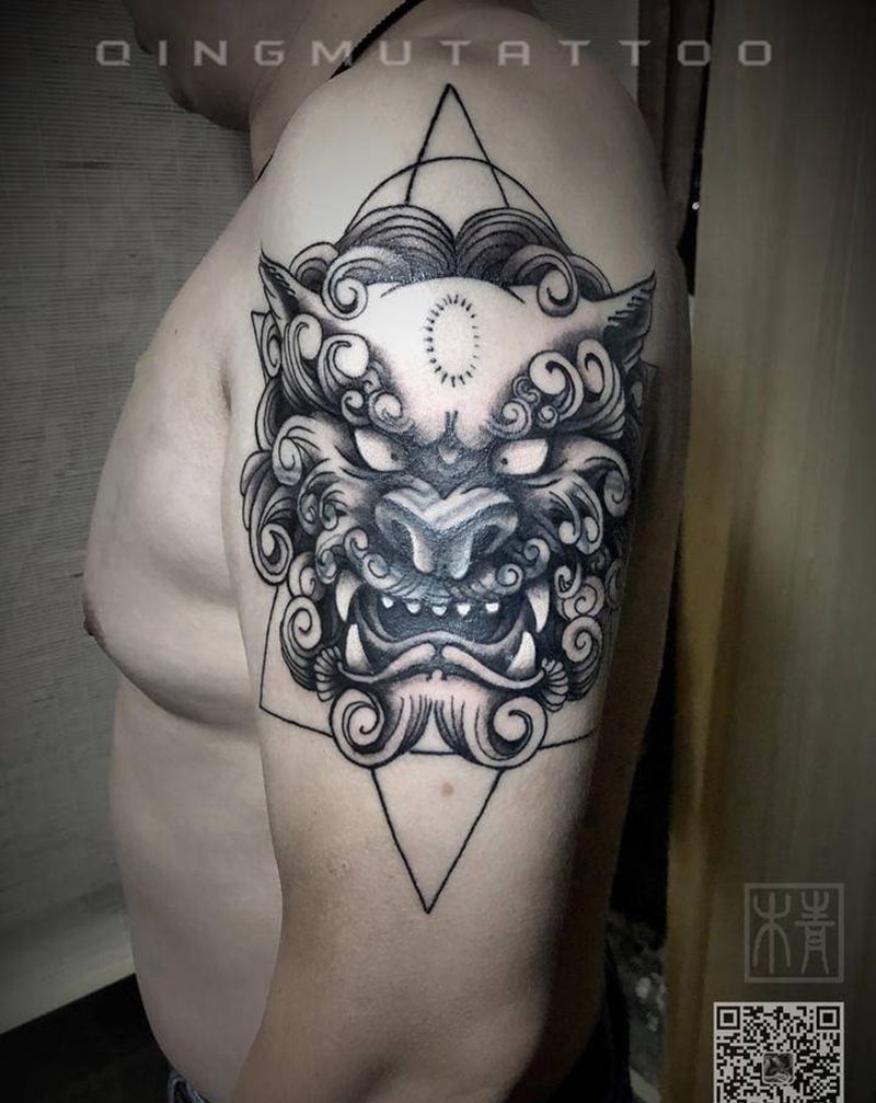 狮子纹身图片_手臂几何新传统纹身图案