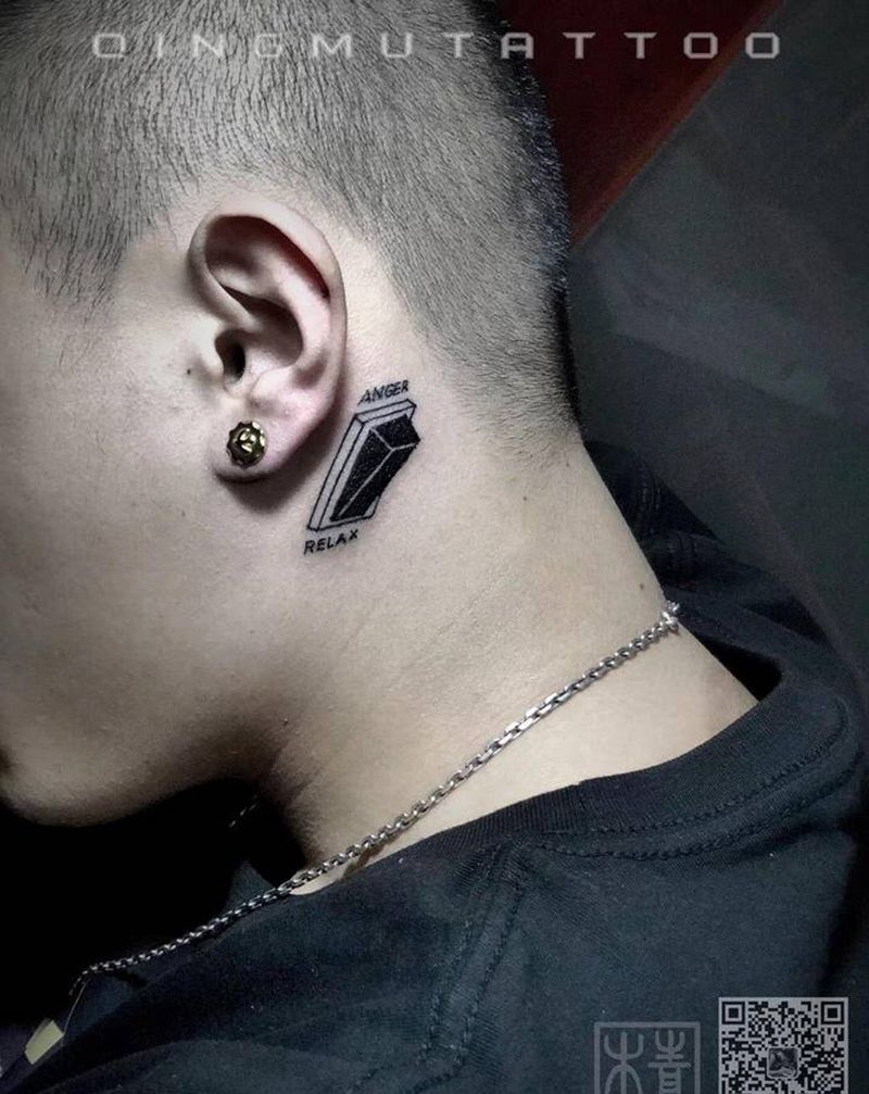 小开关纹身图片_耳后纹身图案