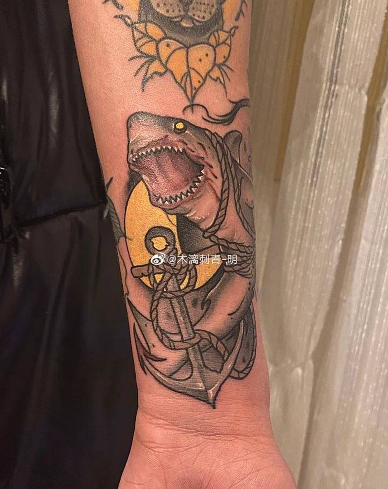 鲨鱼纹身图片_手臂New School鲨鱼chuan ran纹身图案