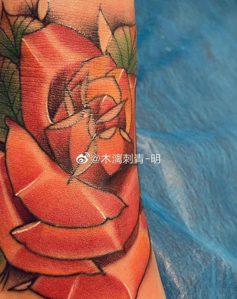 Newschool 玫瑰纹身图片_脚部New School玫瑰纹身图案