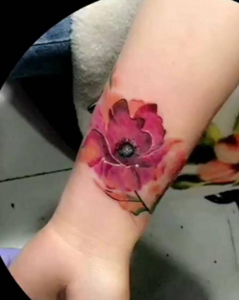 罂粟花纹身图片_手臂纹身图案