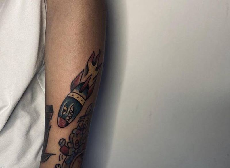 火箭纹身图片_手臂Old School火箭纹身图案