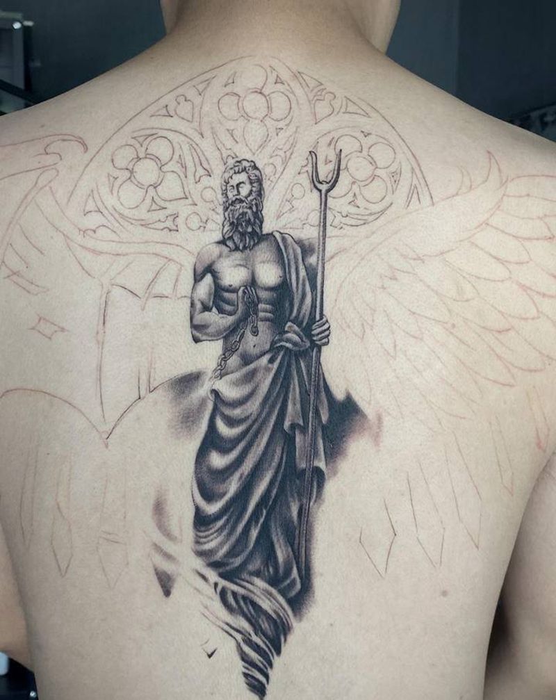 局部纹身图片_背部欧美写实纹身图案