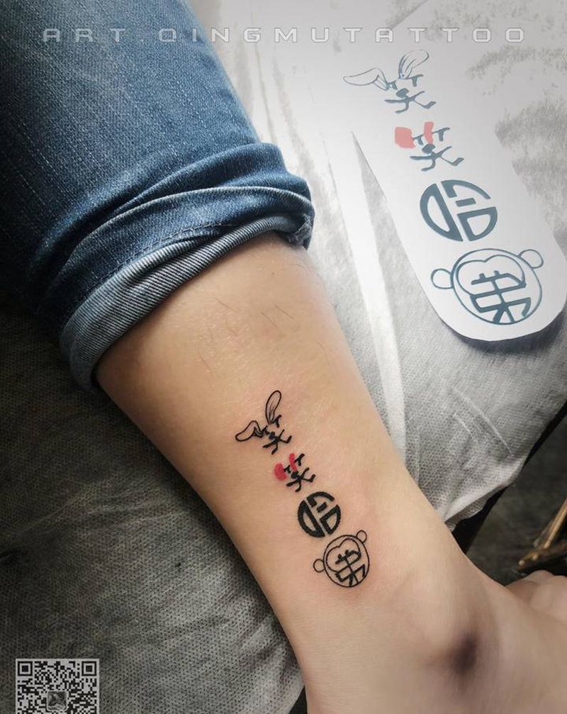 可爱字体纹身图片_脚部纹身图案