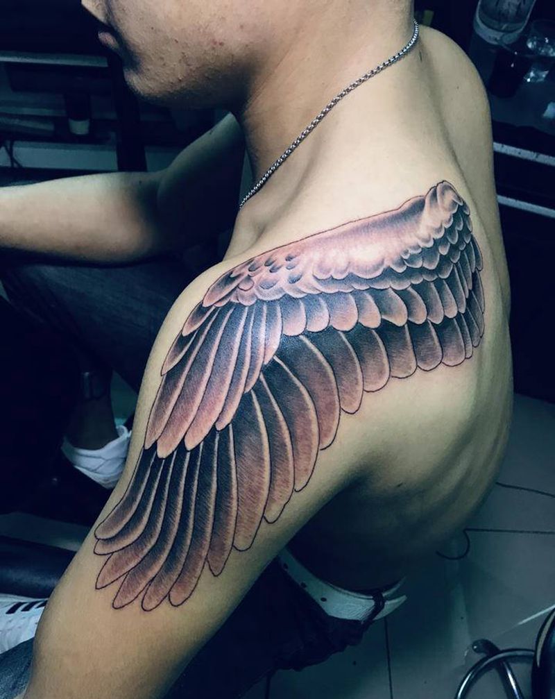 翅膀纹身图片_肩部纹身图案