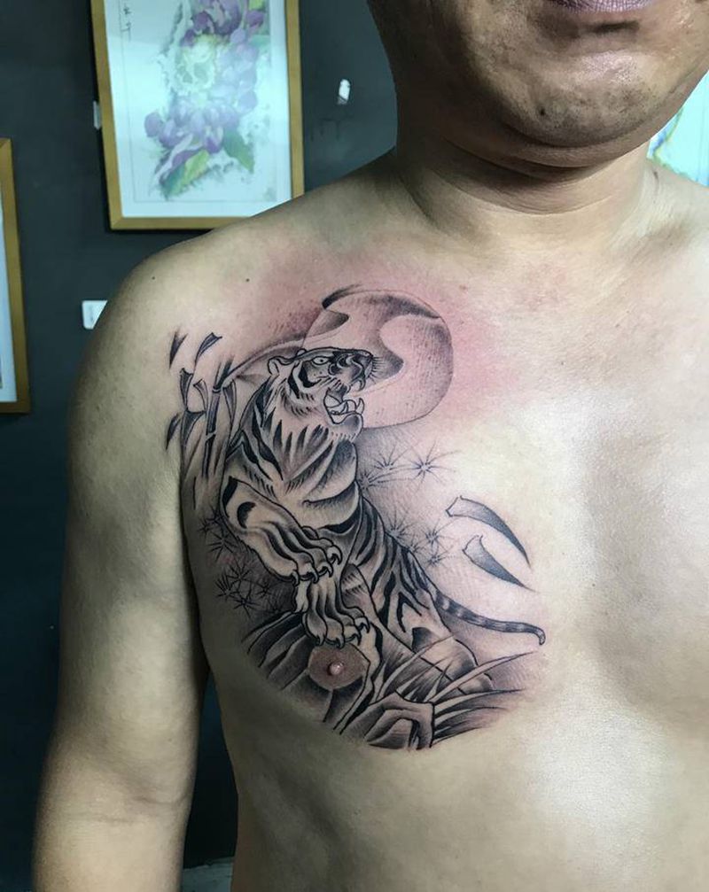 老虎纹身图片_胸部老传统纹身图案