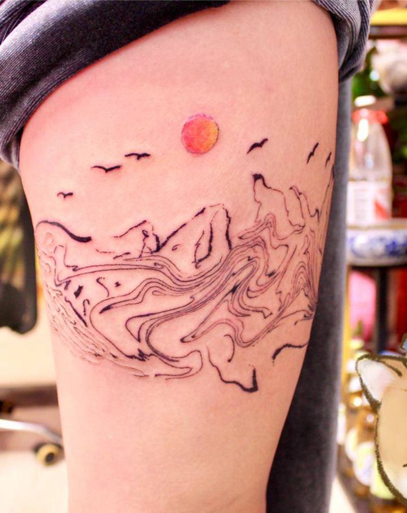 不一样山水纹身图片_腿部水墨几何纹身图案