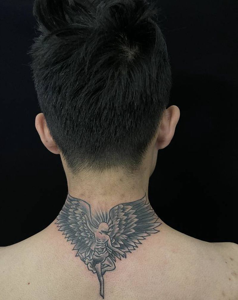 权志龙同款,顾客自带图纹身图片_背部纹身图案