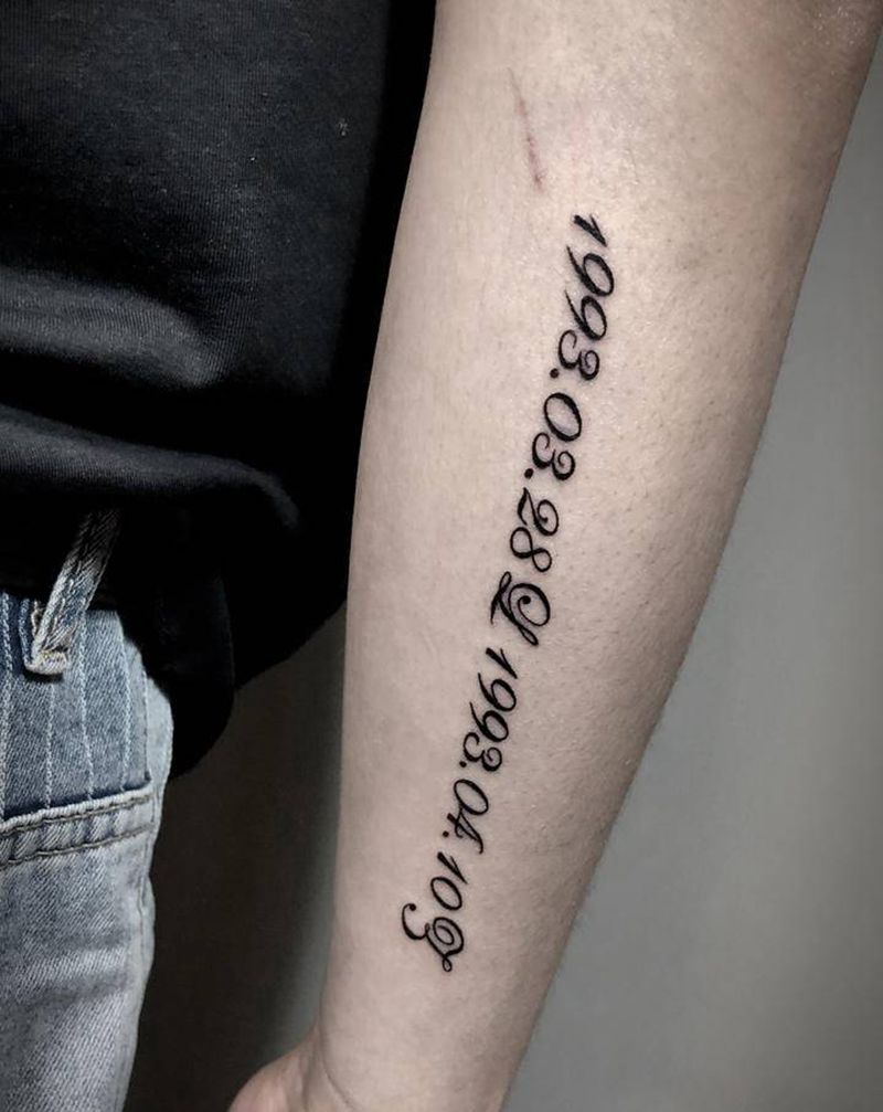 日期纹身图片_手臂花体字纹身图案