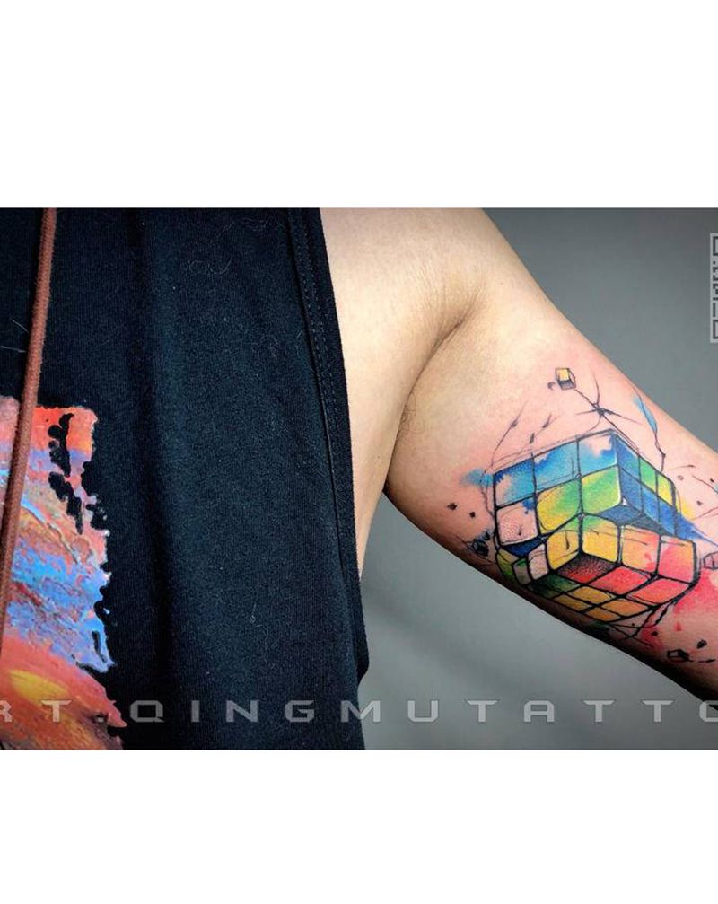 水彩魔方纹身图片_手臂水彩纹身图案