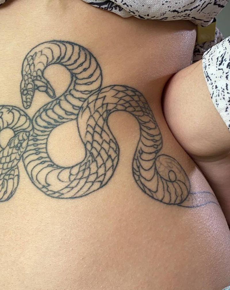 小蛇纹身图片_腰部纹身图案