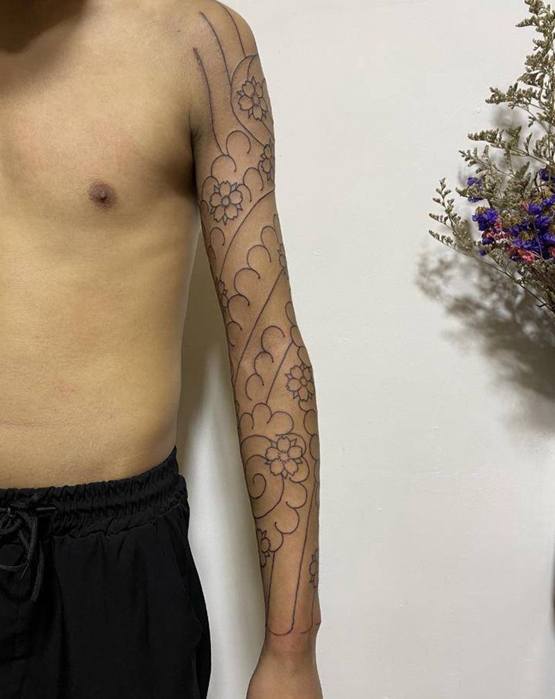 樱花花臂纹身图片_手臂老传统纹身图案