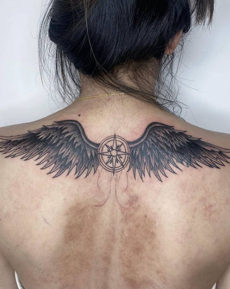 翅膀遮盖 未完纹身图片_背部翅膀纹身图案