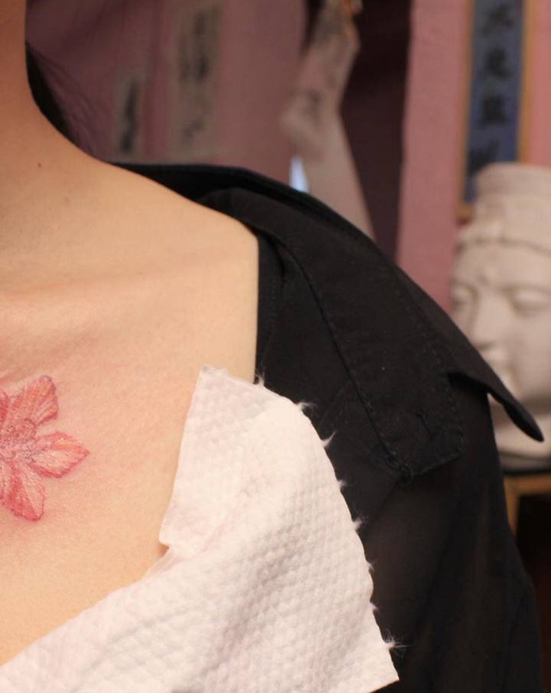 遮盖纹身图片_胸部肩部新传统纹身图案