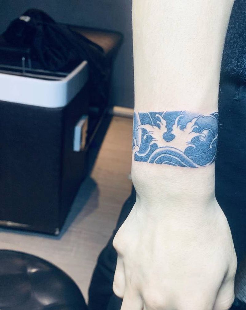 臂环纹身图片_手部纹身图案