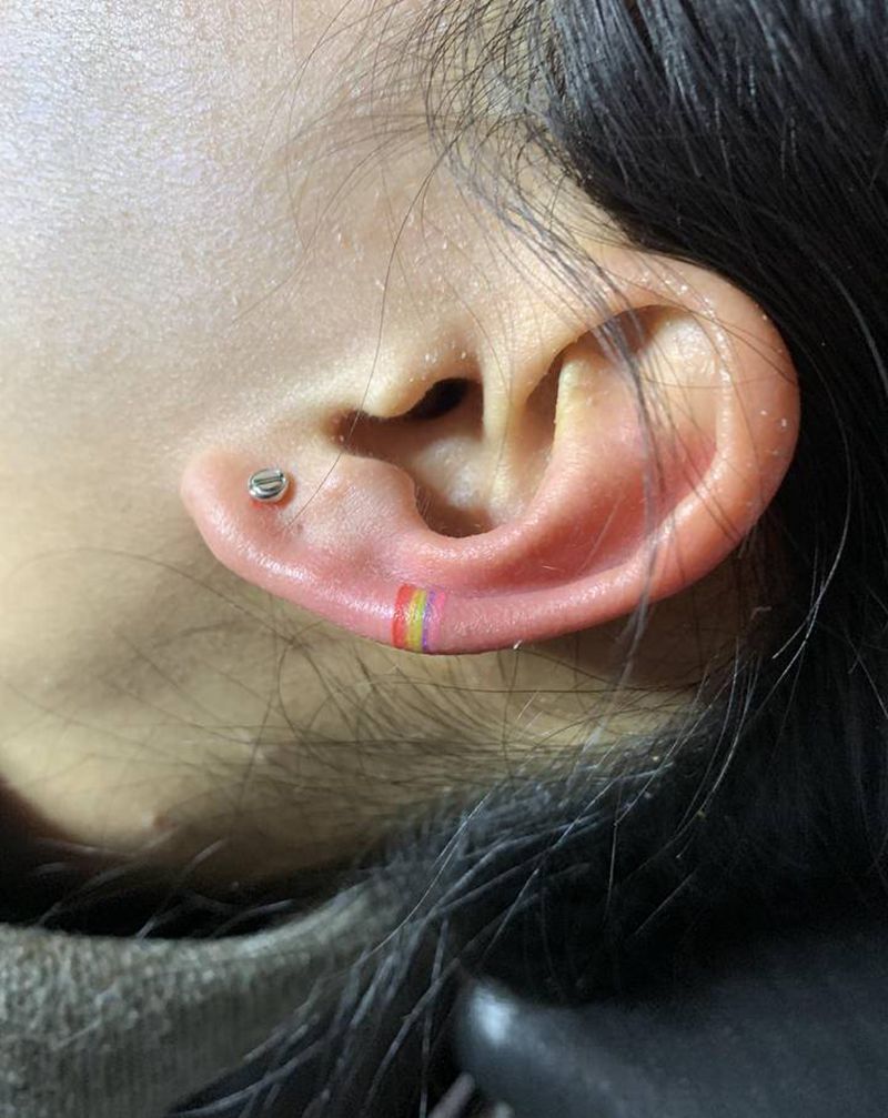 耳朵线条纹身图片_几何水彩纹身图案