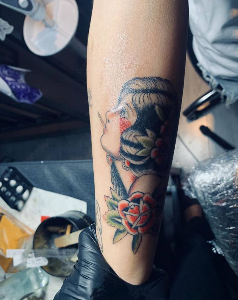 美女纹身图片_手臂纹身图案