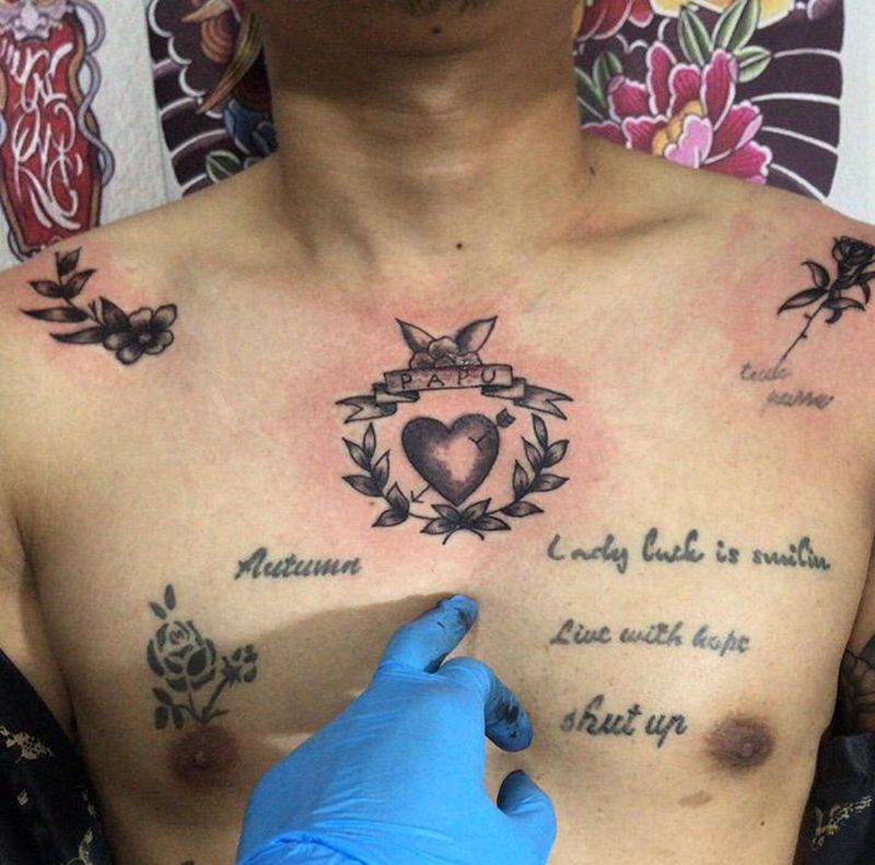 拼接纹身图片_胸部纹身图案