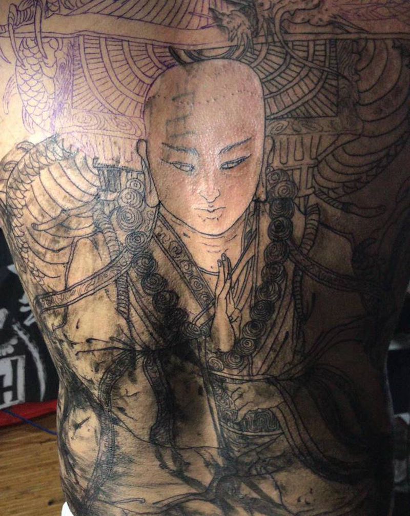佛纹身图片_背部纹身图案