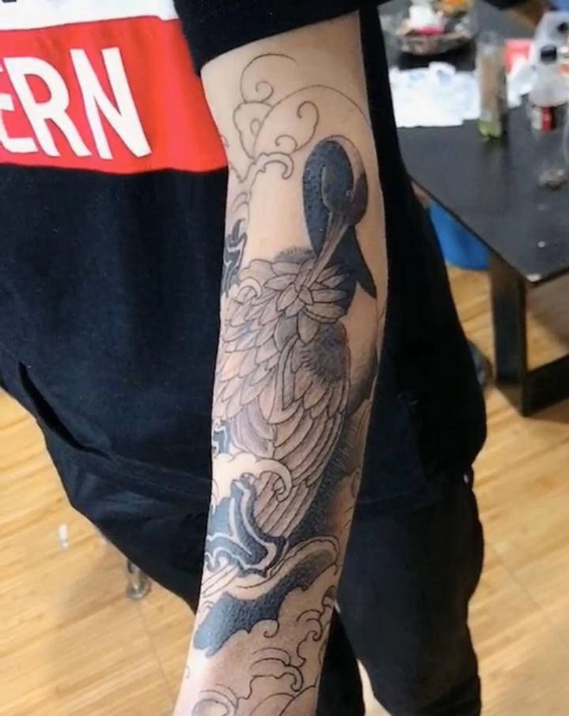 鹤纹身图片_手臂纹身图案