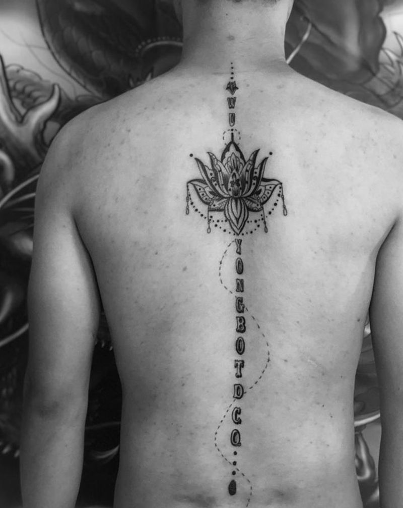 小图纹身图片_腰部纹身图案