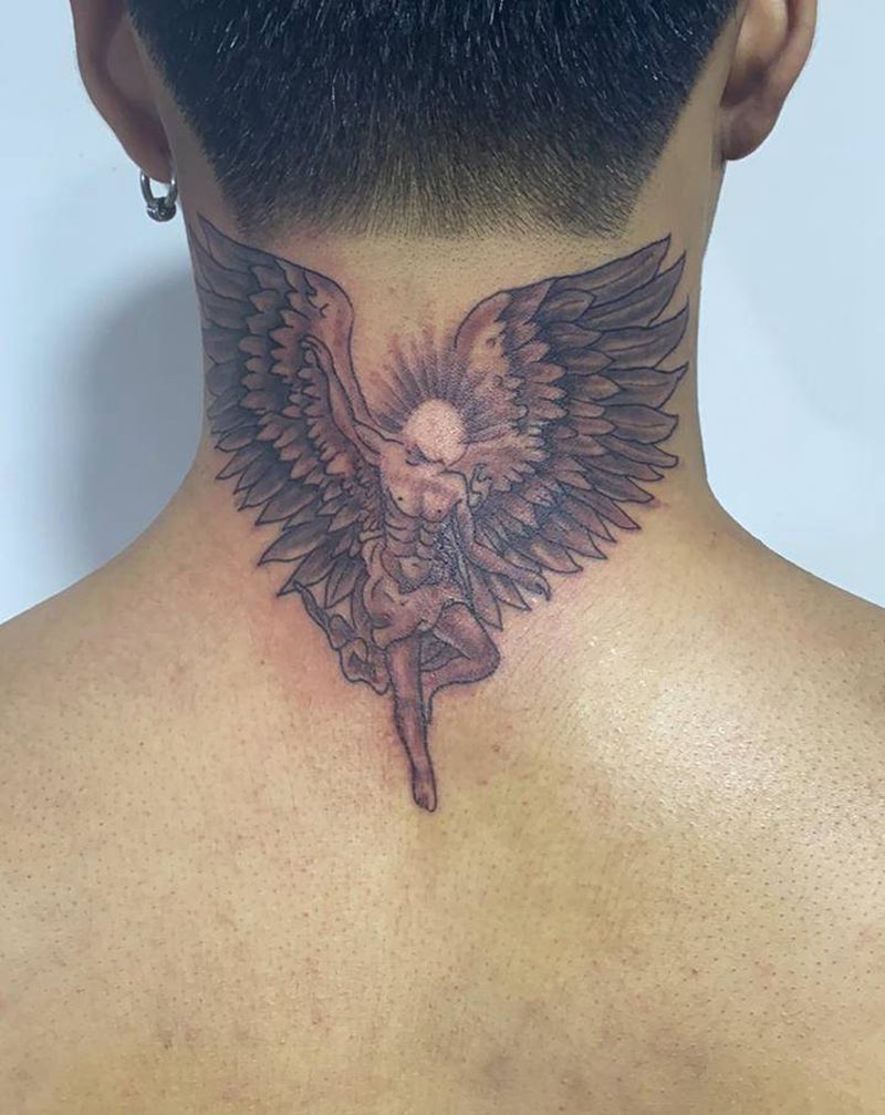 天使纹身图片_颈部纹身图案