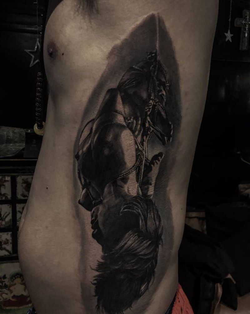 sm纹身图片_腹部纹身图案