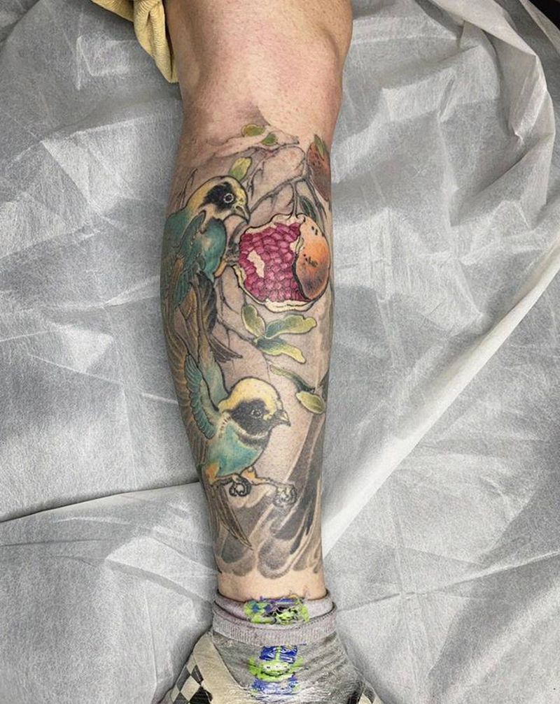 花腿新传统纹身纹身图片_腿部新传统雀 石榴纹身图案