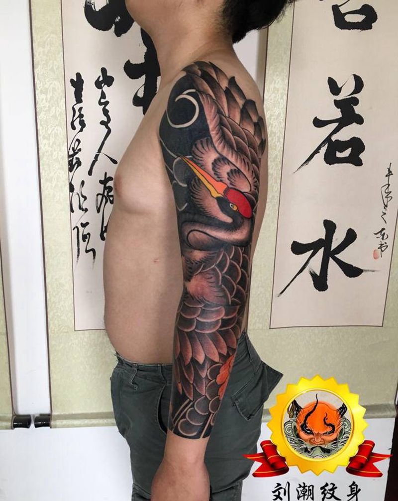鹤纹身图片_手部手臂老传统纹身图案