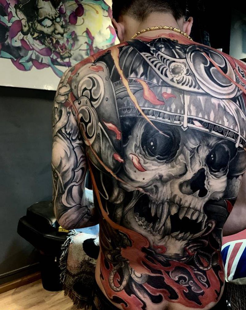 鬼武士满背纹身图片_背部新传统纹身图案