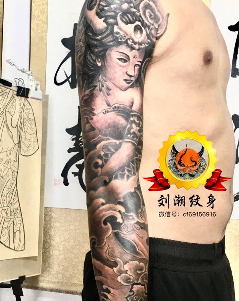 盖中盖纹身图片_手臂手部新传统纹身图案