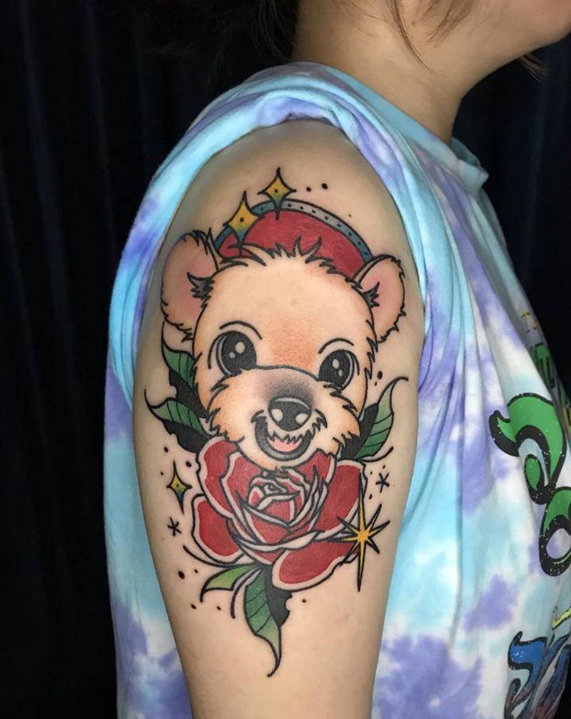 狗狗纹身图片_手部Old School狗纹身图案