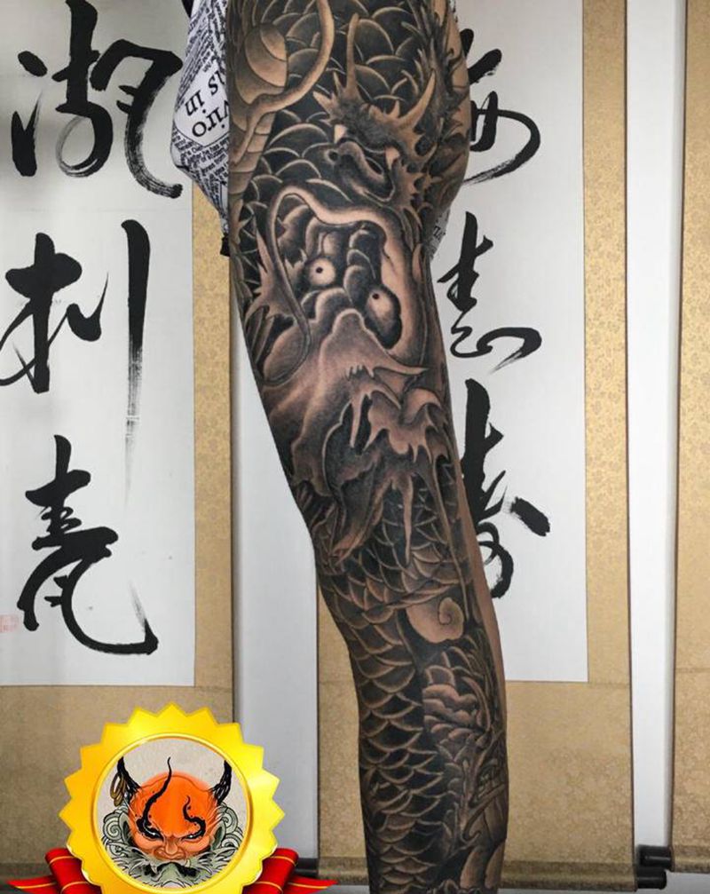 龙纹身图片_腿部脚部老传统新传统纹身图案