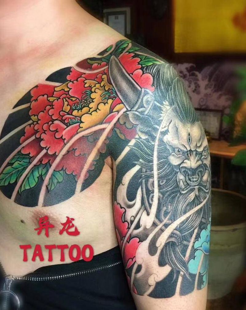老传统半甲纹身图片_肩部纹身图案