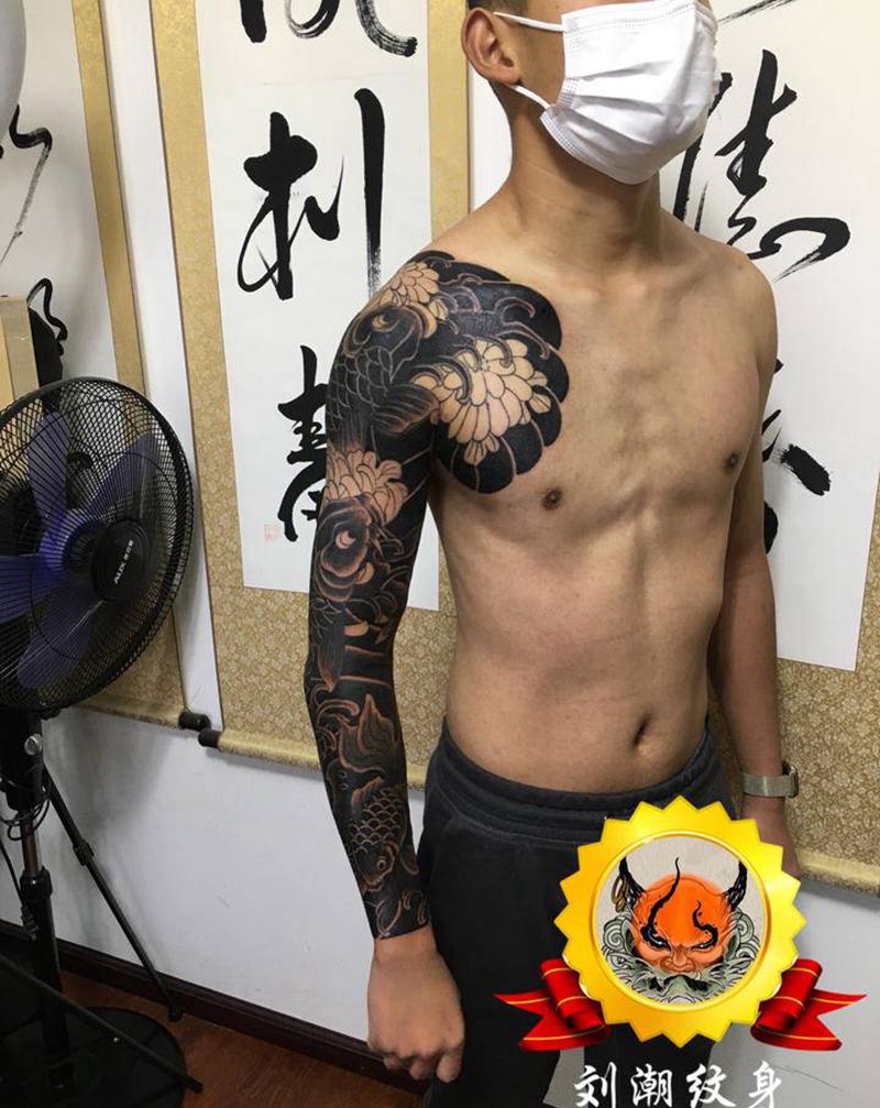 老传统鲤鱼未完成作品纹身图片_手臂手部老传统纹身图案