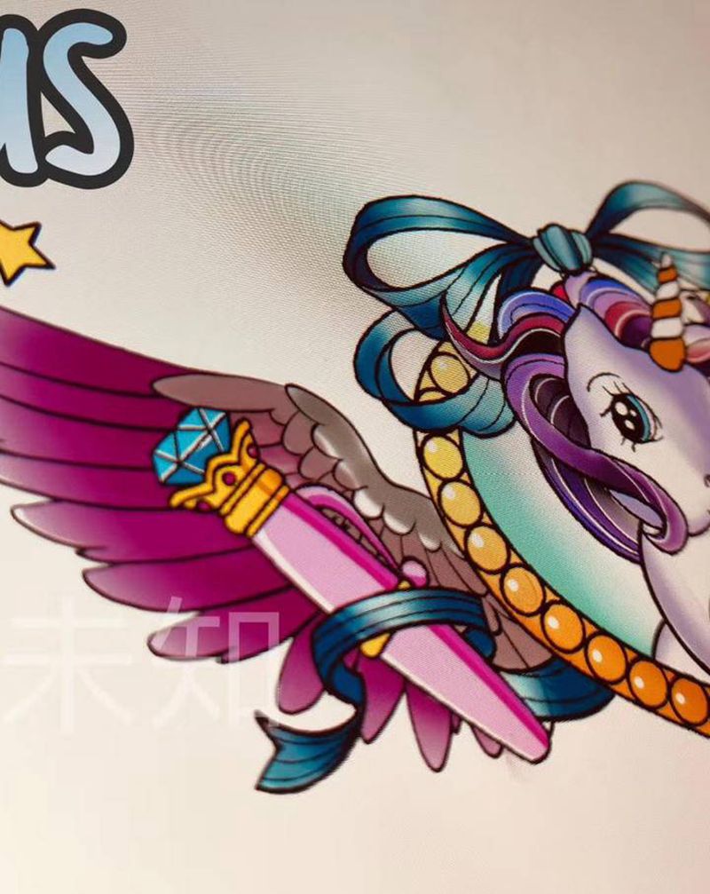 小马宝莉纹身图片_胸部卡通纹身图案